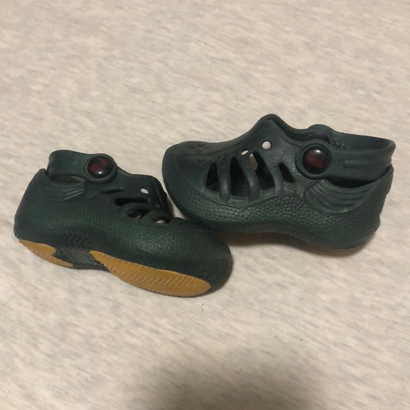 Holey Soles Infant/Toddler Crocs | 4-5 | EEUC - Picture 2 of 8